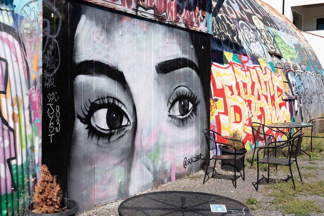 You are currently viewing Famous International Mural Artists and Their Legacy